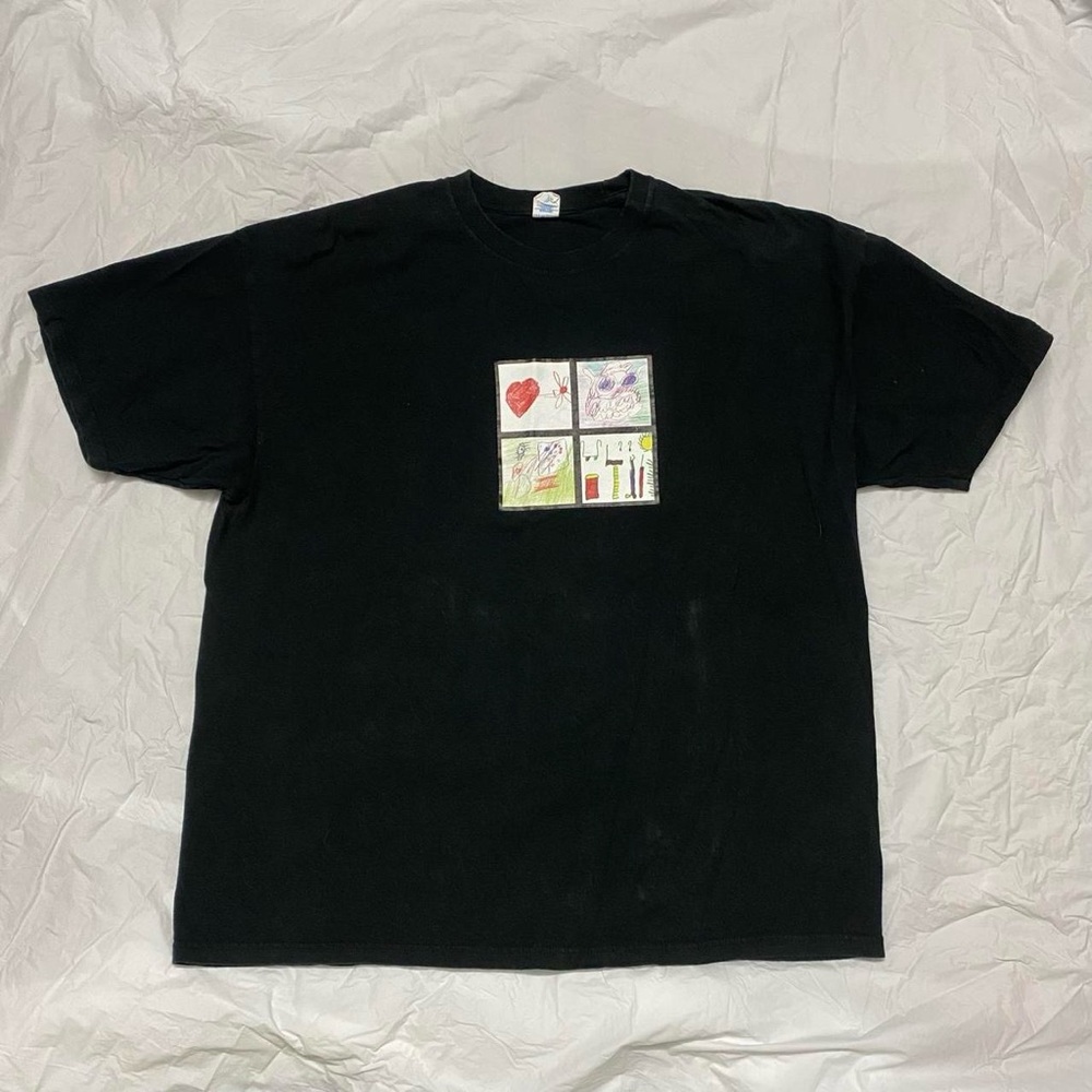 Graphic t-shirt of random drawings